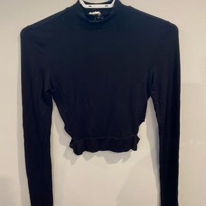 Long Sleeve Crop Top w Cutouts